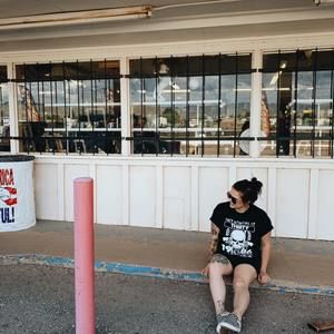 Meet your Posher, Holly